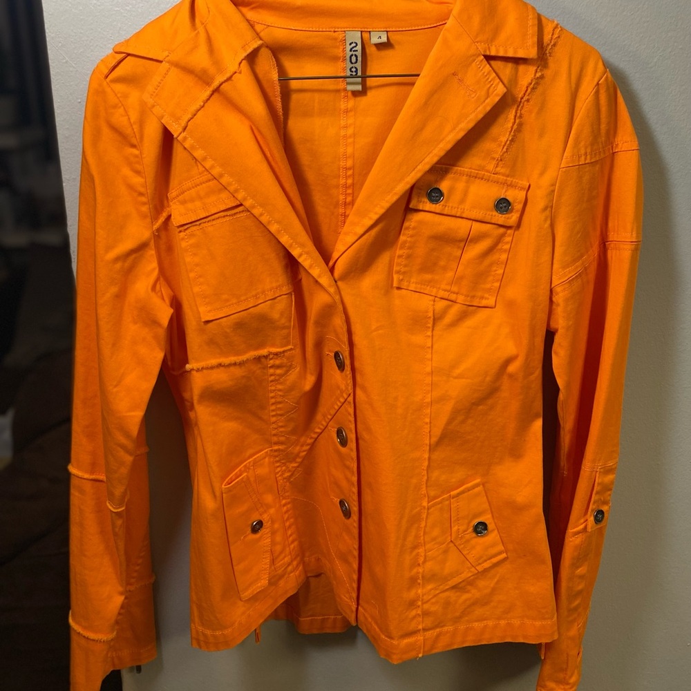 Bright and lightweight spring jacket 🧡